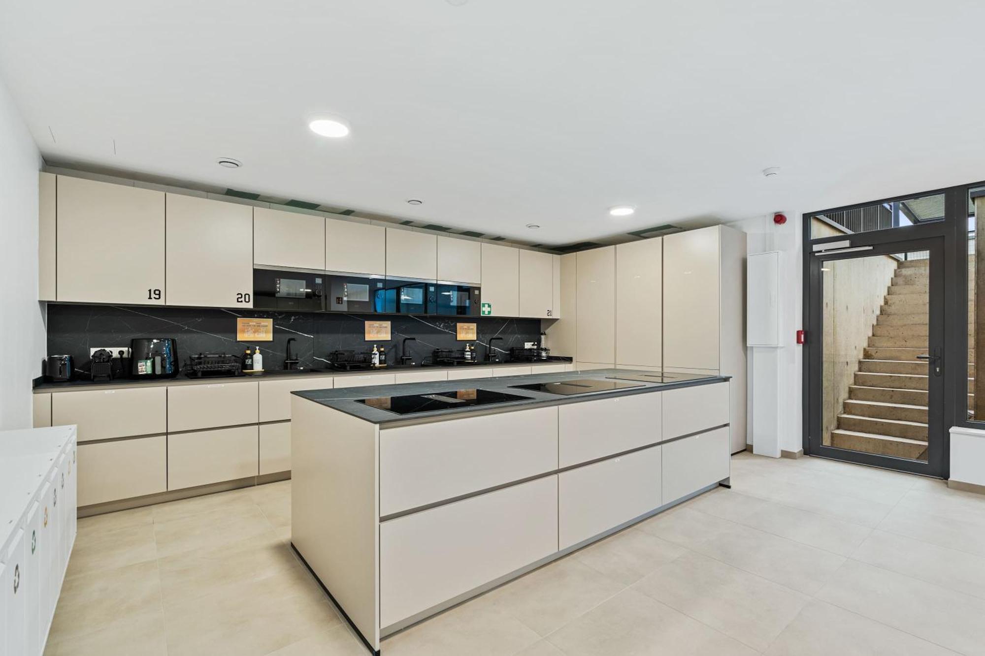 Comfort & Style In Vibrant Luxembourg Coliving Bagian luar foto